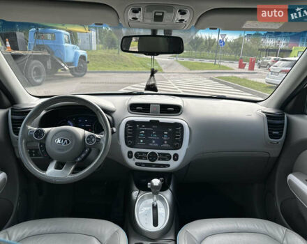 Сірий Кіа Soul, об'ємом двигуна 0 л та пробігом 161 тис. км за 10200 $, фото 34 на Automoto.ua