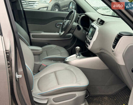 Киа Soul 2017 в Виннице на Automoto.ua Серый Киа Soul, объемом двигателя 0 л и пробегом 108 тыс. км за 10390 $, фото 22 на Automoto.ua