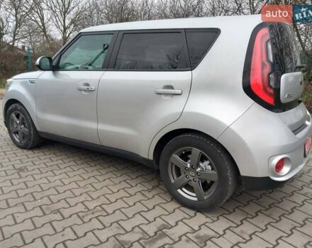 Серый Киа Soul, объемом двигателя 0 л и пробегом 60 тыс. км за 11700 $, фото 4 на Automoto.ua