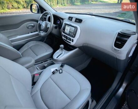 Сірий Кіа Soul, об'ємом двигуна 0 л та пробігом 46 тис. км за 11750 $, фото 23 на Automoto.ua