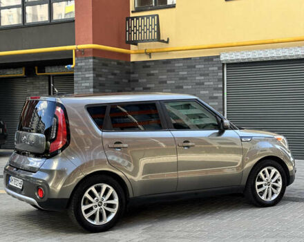 Серый Киа Soul, объемом двигателя 2 л и пробегом 137 тыс. км за 11499 $, фото 2 на Automoto.ua