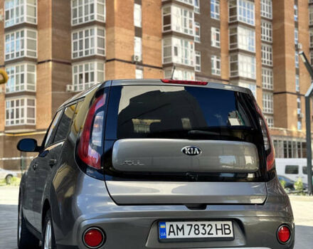 Серый Киа Soul, объемом двигателя 2 л и пробегом 137 тыс. км за 11499 $, фото 7 на Automoto.ua