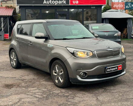 Киа Soul 2017 в Виннице на Automoto.ua Серый Киа Soul, объемом двигателя 0 л и пробегом 108 тыс. км за 10390 $, фото 1 на Automoto.ua