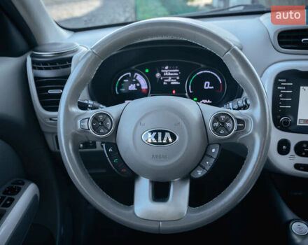 Сірий Кіа Soul, об'ємом двигуна 0 л та пробігом 46 тис. км за 11750 $, фото 16 на Automoto.ua