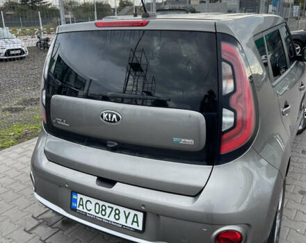 Киа Soul 2017 в Нововолынск на Automoto.ua Серый Киа Soul, объемом двигателя 0 л и пробегом 135 тыс. км за 10700 $, фото 8 на Automoto.ua