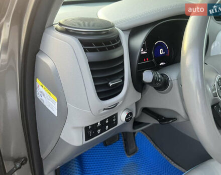Серый Киа Soul, объемом двигателя 0 л и пробегом 97 тыс. км за 11850 $, фото 22 на Automoto.ua
