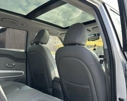 Сірий Кіа Soul, об'ємом двигуна 0 л та пробігом 161 тис. км за 10350 $, фото 42 на Automoto.ua