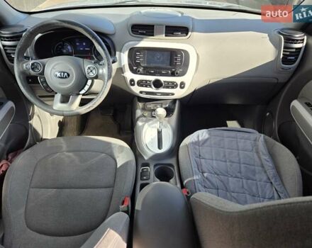 Сірий Кіа Soul, об'ємом двигуна 0 л та пробігом 116 тис. км за 9700 $, фото 18 на Automoto.ua