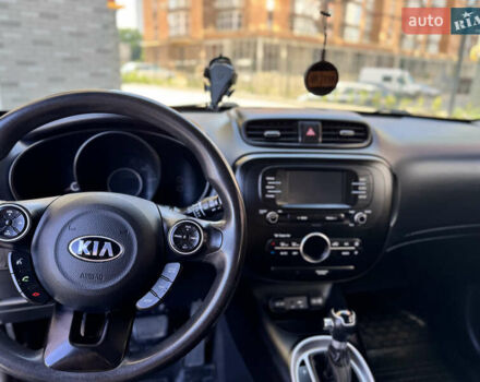 Серый Киа Soul, объемом двигателя 2 л и пробегом 137 тыс. км за 11499 $, фото 17 на Automoto.ua