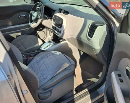 Серый Киа Soul, объемом двигателя 0 л и пробегом 116 тыс. км за 8900 $, фото 18 на Automoto.ua