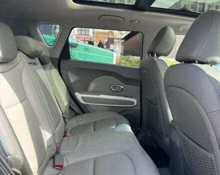 Сірий Кіа Soul, об'ємом двигуна 0 л та пробігом 161 тис. км за 10350 $, фото 39 на Automoto.ua