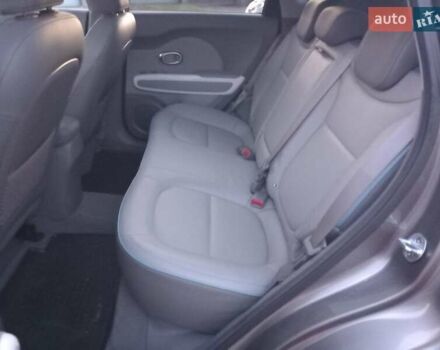 Сірий Кіа Soul, об'ємом двигуна 0 л та пробігом 105 тис. км за 11200 $, фото 22 на Automoto.ua