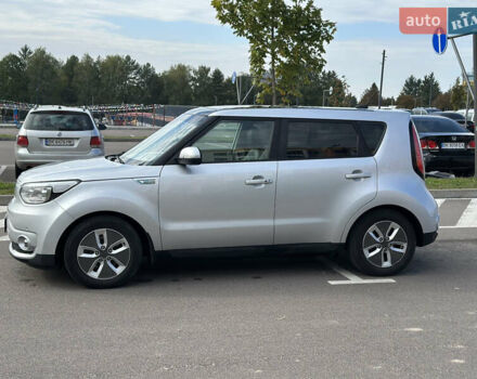 Сірий Кіа Soul, об'ємом двигуна 0 л та пробігом 161 тис. км за 10200 $, фото 21 на Automoto.ua
