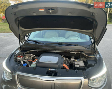 Серый Киа Soul, объемом двигателя 0 л и пробегом 97 тыс. км за 11850 $, фото 25 на Automoto.ua