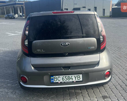 Киа Soul 2017 в Львове на Automoto.ua Серый Киа Soul, объемом двигателя 0 л и пробегом 140 тыс. км за 9800 $, фото 6 на Automoto.ua