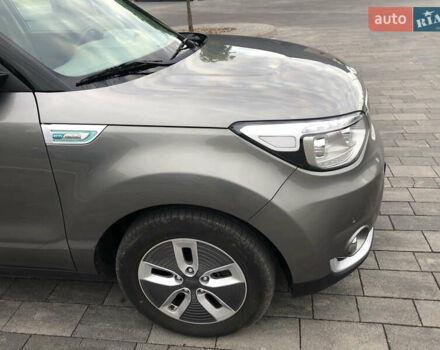 Сірий Кіа Soul, об'ємом двигуна 0 л та пробігом 130 тис. км за 10500 $, фото 11 на Automoto.ua