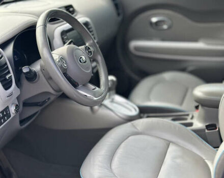 Сірий Кіа Soul, об'ємом двигуна 0 л та пробігом 161 тис. км за 10200 $, фото 29 на Automoto.ua