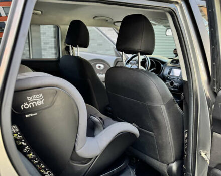 Серый Киа Soul, объемом двигателя 2 л и пробегом 137 тыс. км за 11499 $, фото 9 на Automoto.ua