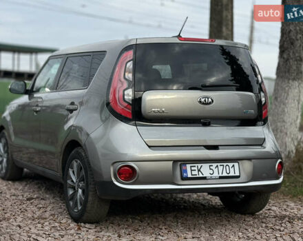Сірий Кіа Soul, об'ємом двигуна 0 л та пробігом 141 тис. км за 10444 $, фото 3 на Automoto.ua