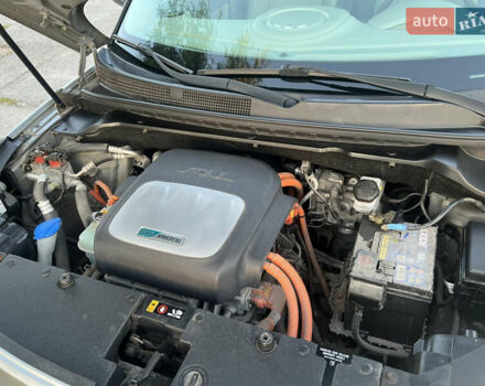 Серый Киа Soul, объемом двигателя 0 л и пробегом 97 тыс. км за 11850 $, фото 24 на Automoto.ua