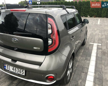 Сірий Кіа Soul, об'ємом двигуна 0 л та пробігом 130 тис. км за 10500 $, фото 10 на Automoto.ua