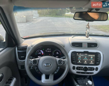 Серый Киа Soul, объемом двигателя 0 л и пробегом 97 тыс. км за 11850 $, фото 15 на Automoto.ua