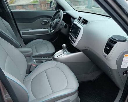 Серый Киа Soul, объемом двигателя 0 л и пробегом 130 тыс. км за 6150 $, фото 29 на Automoto.ua