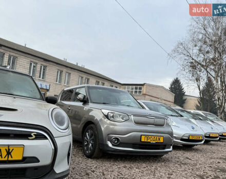 Сірий Кіа Soul, об'ємом двигуна 0 л та пробігом 141 тис. км за 10444 $, фото 41 на Automoto.ua