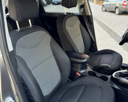 Серый Киа Soul, объемом двигателя 2 л и пробегом 137 тыс. км за 11499 $, фото 19 на Automoto.ua