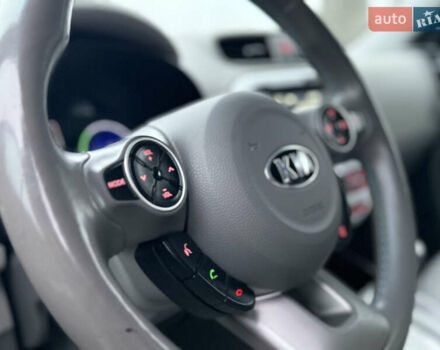 Сірий Кіа Soul, об'ємом двигуна 0 л та пробігом 141 тис. км за 10444 $, фото 43 на Automoto.ua