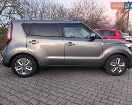 Сірий Кіа Soul, об'ємом двигуна 0 л та пробігом 105 тис. км за 11200 $, фото 7 на Automoto.ua