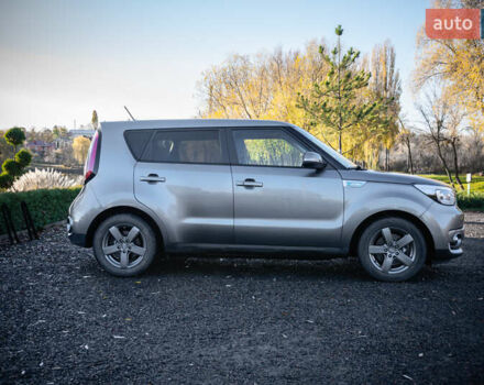 Сірий Кіа Soul, об'ємом двигуна 0 л та пробігом 46 тис. км за 11750 $, фото 4 на Automoto.ua