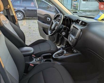 Сірий Кіа Soul, об'ємом двигуна 2 л та пробігом 108 тис. км за 11300 $, фото 20 на Automoto.ua