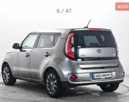 Сірий Кіа Soul, об'ємом двигуна 0 л та пробігом 141 тис. км за 10444 $, фото 56 на Automoto.ua