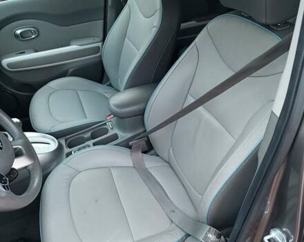 Серый Киа Soul, объемом двигателя 0 л и пробегом 130 тыс. км за 6150 $, фото 17 на Automoto.ua