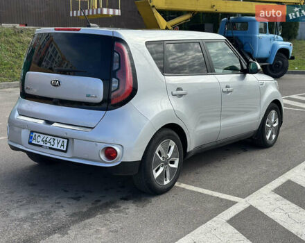 Сірий Кіа Soul, об'ємом двигуна 0 л та пробігом 161 тис. км за 10350 $, фото 13 на Automoto.ua