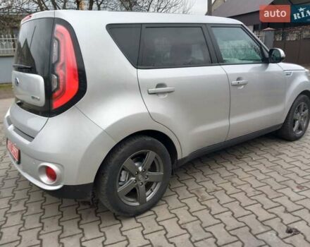 Серый Киа Soul, объемом двигателя 0 л и пробегом 60 тыс. км за 11700 $, фото 3 на Automoto.ua
