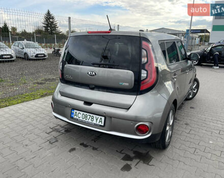 Киа Soul 2017 в Нововолынск на Automoto.ua Серый Киа Soul, объемом двигателя 0 л и пробегом 135 тыс. км за 10700 $, фото 7 на Automoto.ua