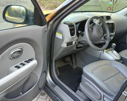 Серый Киа Soul, объемом двигателя 0 л и пробегом 97 тыс. км за 12500 $, фото 7 на Automoto.ua