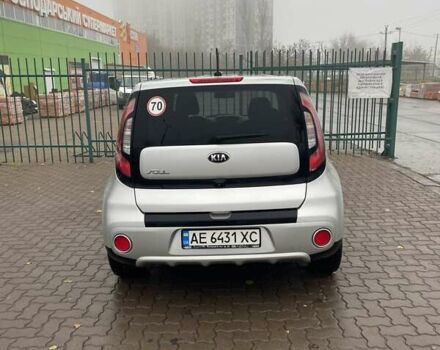 Сірий Кіа Soul, об'ємом двигуна 2 л та пробігом 139 тис. км за 10000 $, фото 3 на Automoto.ua