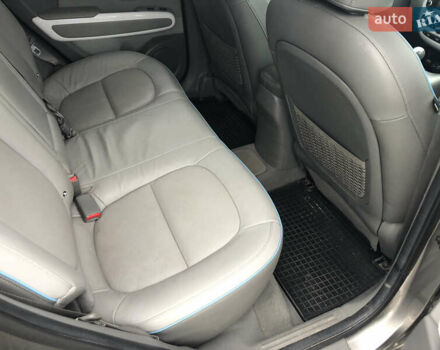 Сірий Кіа Soul, об'ємом двигуна 0 л та пробігом 130 тис. км за 10500 $, фото 16 на Automoto.ua