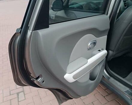 Серый Киа Soul, объемом двигателя 0 л и пробегом 130 тыс. км за 6150 $, фото 24 на Automoto.ua