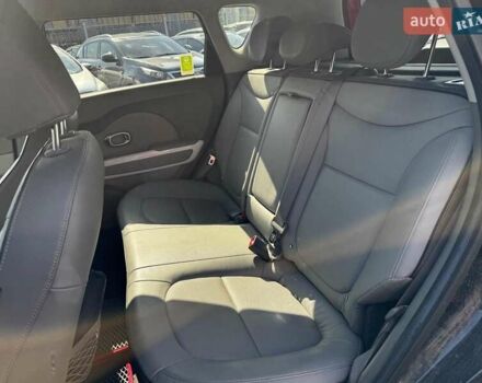 Сірий Кіа Soul, об'ємом двигуна 0 л та пробігом 152 тис. км за 10590 $, фото 22 на Automoto.ua