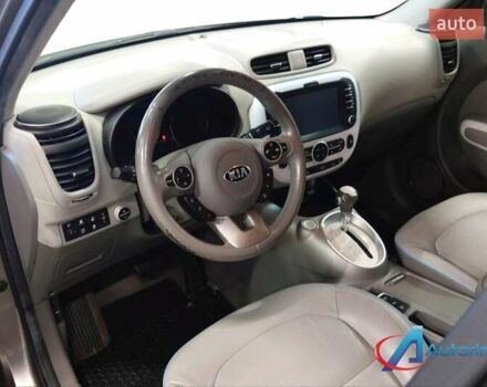 Серый Киа Soul, объемом двигателя 0 л и пробегом 87 тыс. км за 10850 $, фото 4 на Automoto.ua