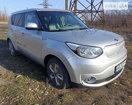 Сірий Кіа Soul, об'ємом двигуна 0 л та пробігом 77 тис. км за 12900 $, фото 3 на Automoto.ua