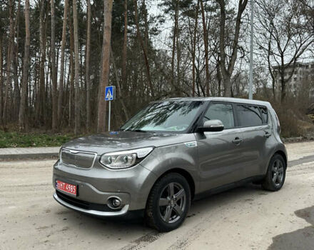 Сірий Кіа Soul, об'ємом двигуна 0 л та пробігом 142 тис. км за 10550 $, фото 15 на Automoto.ua