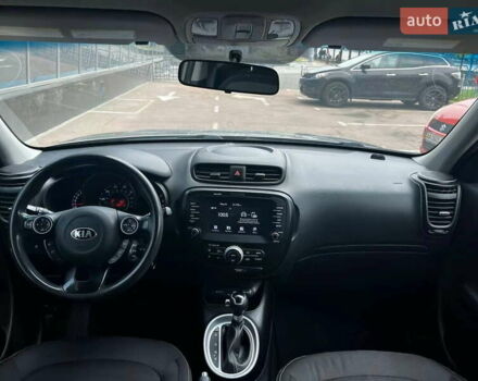 Серый Киа Soul, объемом двигателя 2 л и пробегом 186 тыс. км за 10900 $, фото 18 на Automoto.ua