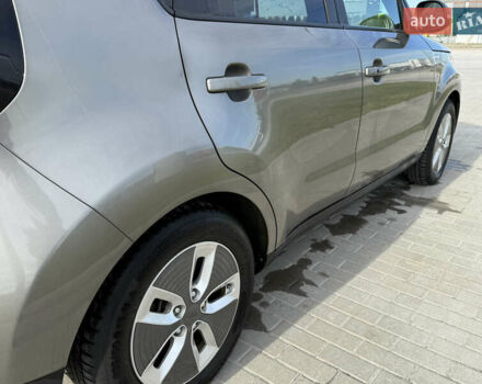 Сірий Кіа Soul, об'ємом двигуна 0 л та пробігом 76 тис. км за 10999 $, фото 16 на Automoto.ua