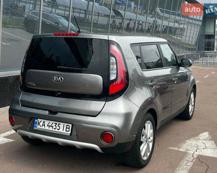 Серый Киа Soul, объемом двигателя 2 л и пробегом 186 тыс. км за 10900 $, фото 2 на Automoto.ua