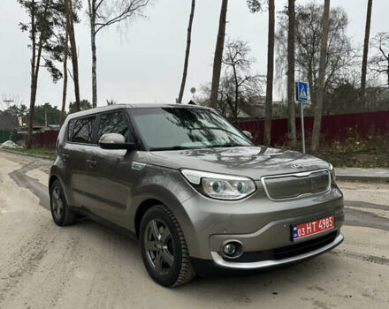 Сірий Кіа Soul, об'ємом двигуна 0 л та пробігом 142 тис. км за 10550 $, фото 17 на Automoto.ua